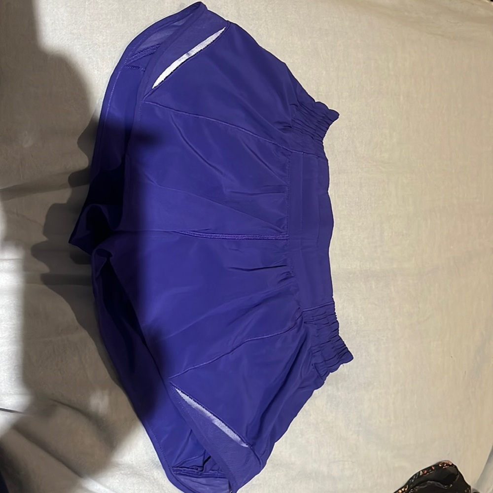 Lululemon purple size 6 length 2.5 hotty hot shorts